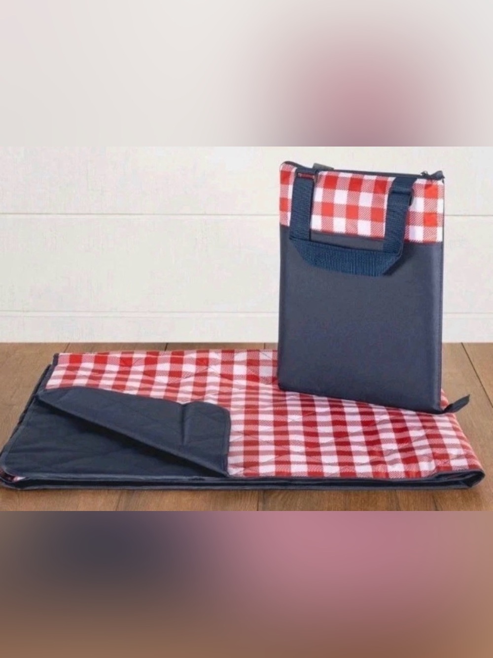 Kold Classic Red & White Checkered Foldable Picnic Blanket
